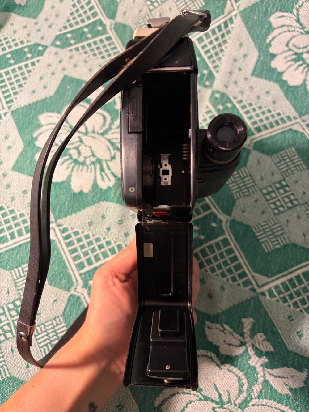 Honeywell Elmo Super Filmatic 104 Handheld Film Camera - Black